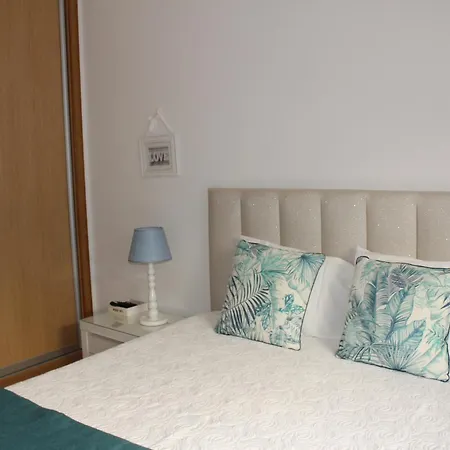 Casa Carvalho Laranjo *